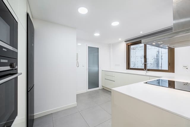 3 bedroom Apartment for sale in Palma de Mallorca with pool - € 1,100,000 (Ref: 9568045)