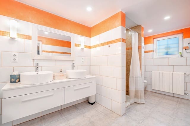 4 makuuhuone Huvila myytävänä paikassa Santa Ponsa, Calvià mukana uima-altaan 
autotalli - 2 950 000 € (Ref: 9598721)