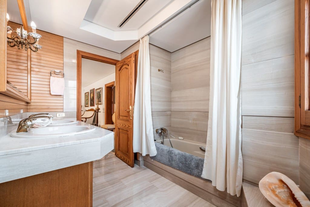 4 camera da letto Casa in vendita in Muro con garage - 1.200.000 € (Rif: 9604592)