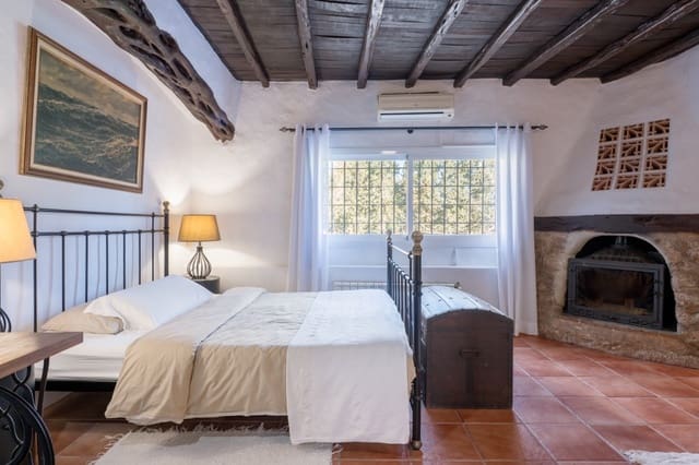 6 Zimmer Finca/Landgut zu verkaufen in Sant Joan de Labritja mit Pool Garage - 2.300.000 € (Ref: 9614749)