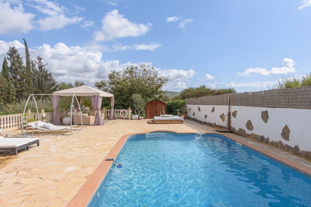 6 Zimmer Finca/Landgut zu verkaufen in Sant Joan de Labritja mit Pool Garage - 2.300.000 € (Ref: 9614749)