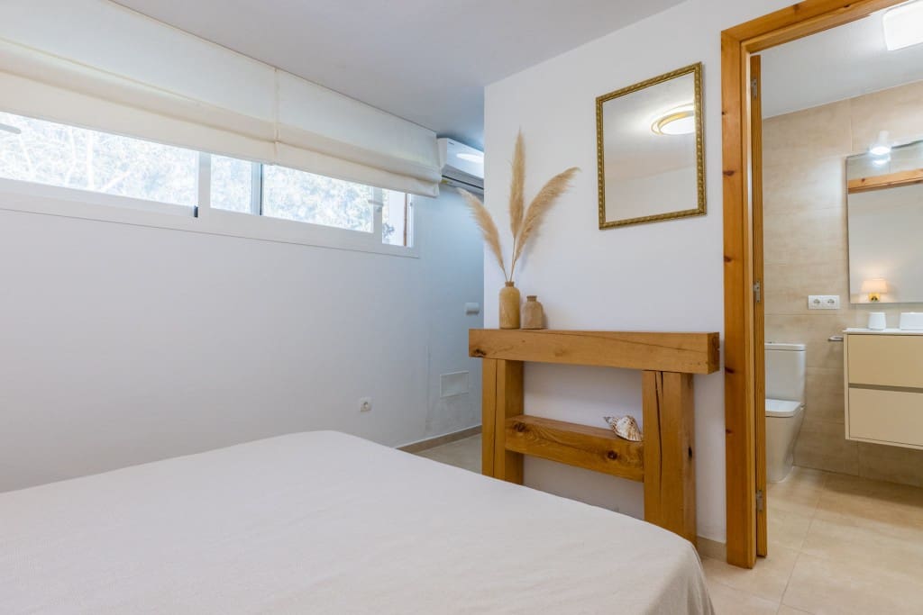 6 sypialnia Finka/Dom wiejski na sprzedaż w Sant Joan de Labritja z basenem garażem - 2 300 000 € (Ref: 9614749)