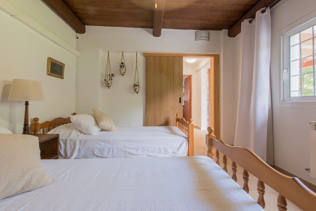 6 sypialnia Finka/Dom wiejski na sprzedaż w Sant Joan de Labritja z basenem garażem - 2 300 000 € (Ref: 9614749)