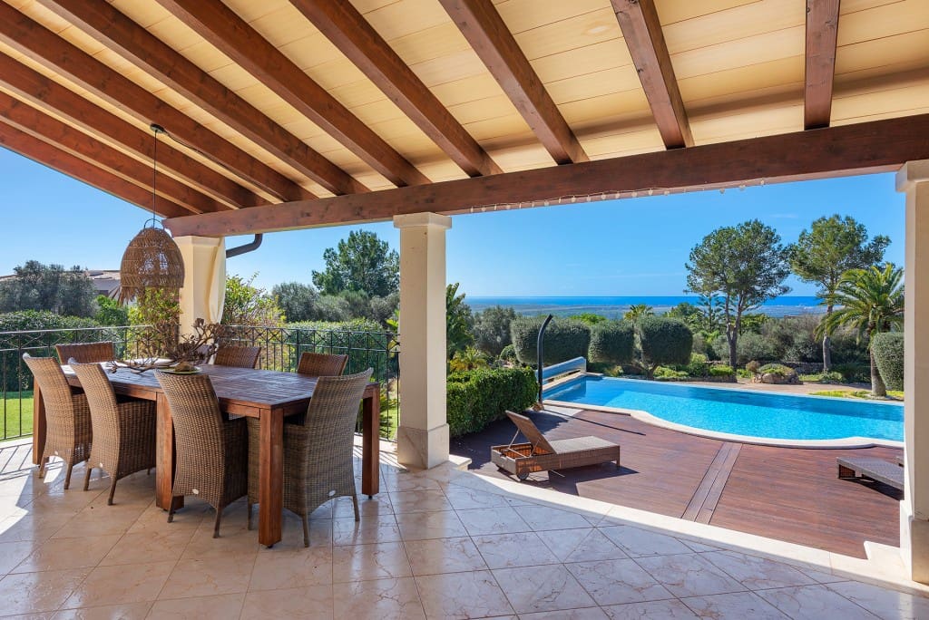 4 slaapkamer Villa te koop in Puntiro met zwembad - € 2.900.000 (Ref: 9636461)