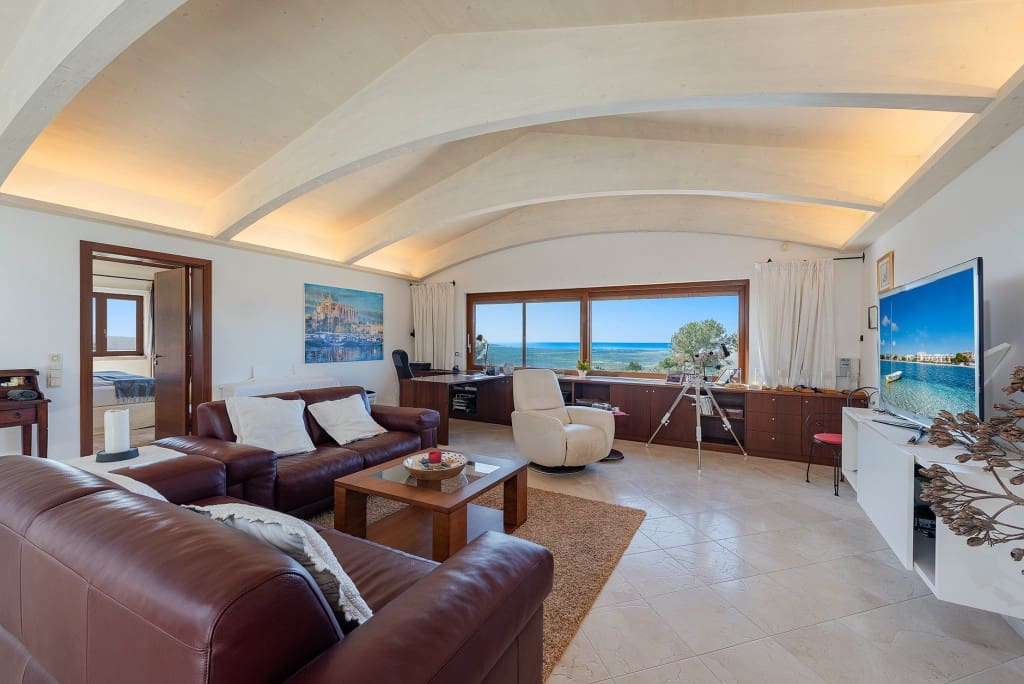 4 slaapkamer Villa te koop in Puntiro met zwembad - € 2.900.000 (Ref: 9636461)