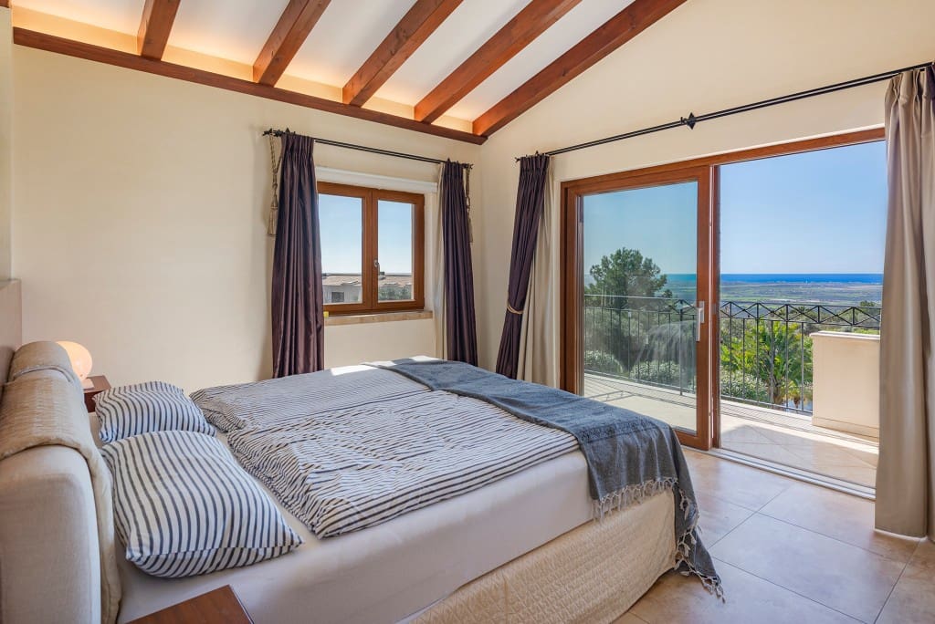 4 slaapkamer Villa te koop in Puntiro met zwembad - € 2.900.000 (Ref: 9636461)