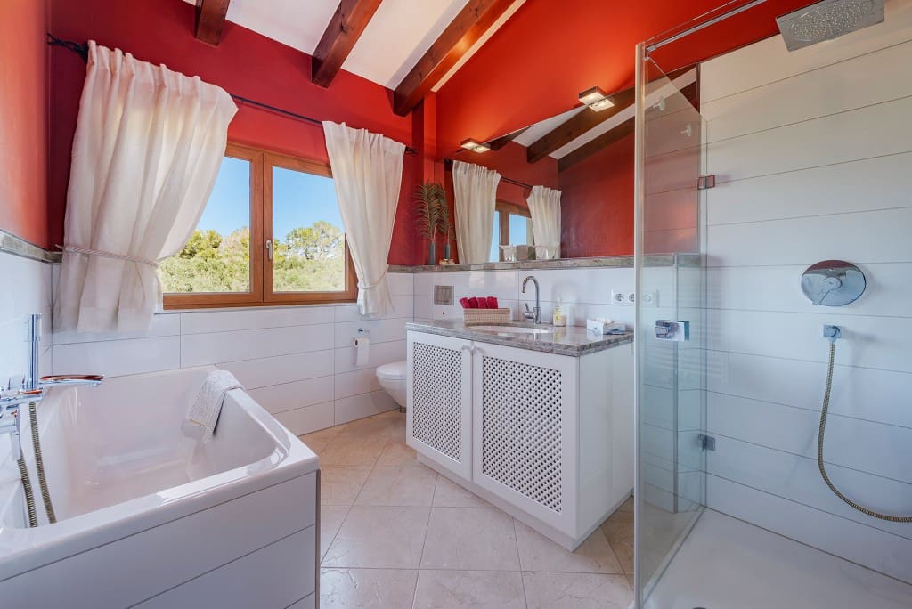 4 slaapkamer Villa te koop in Puntiro met zwembad - € 2.900.000 (Ref: 9636461)