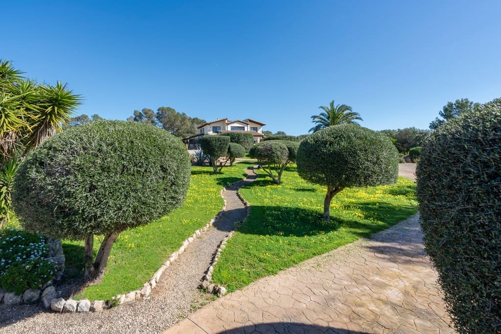 4 slaapkamer Villa te koop in Puntiro met zwembad - € 2.900.000 (Ref: 9636461)