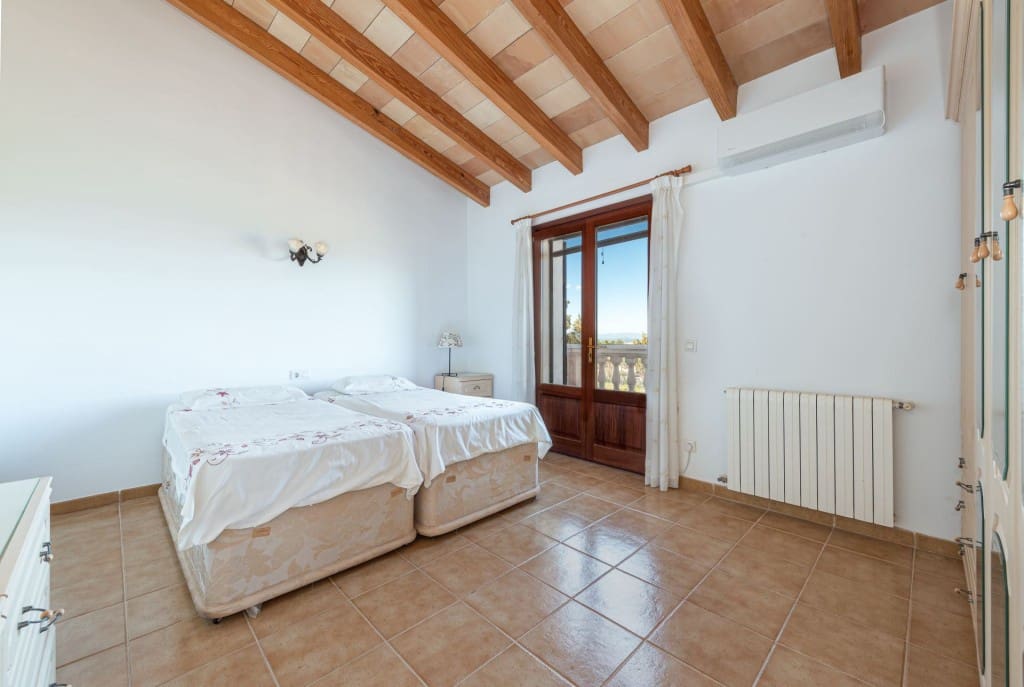 Finca/Casa Rural de 5 habitaciones en Felanitx en venta con piscina garaje - 1.350.000 € (Ref: 9655683)