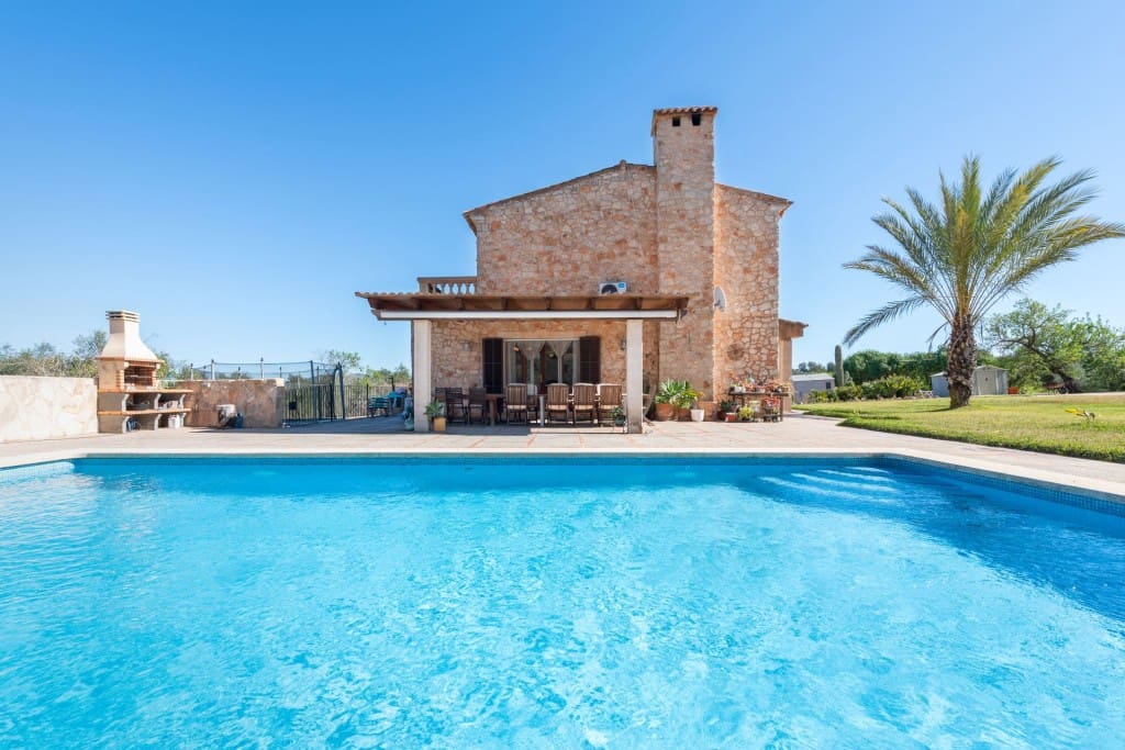 Finca/Casa Rural de 5 habitaciones en Felanitx en venta con piscina garaje - 1.350.000 € (Ref: 9655683)