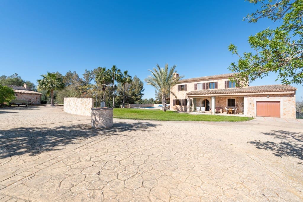 Finca/Casa Rural de 5 habitaciones en Felanitx en venta con piscina garaje - 1.350.000 € (Ref: 9655683)