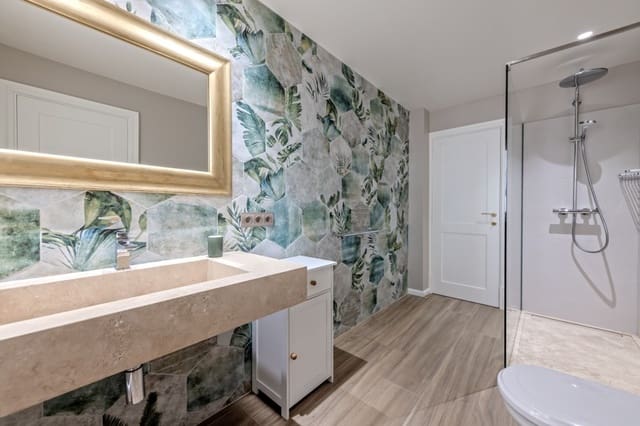 6 soverom Villa til salgs i Palmanova, Calvià med svømmebasseng - € 2 950 000 (Ref: 9679492)