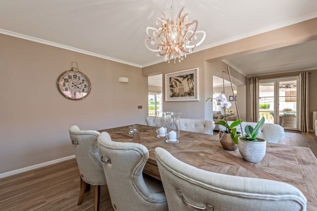 6 soverom Villa til salgs i Palmanova, Calvià med svømmebasseng - € 2 950 000 (Ref: 9679492)