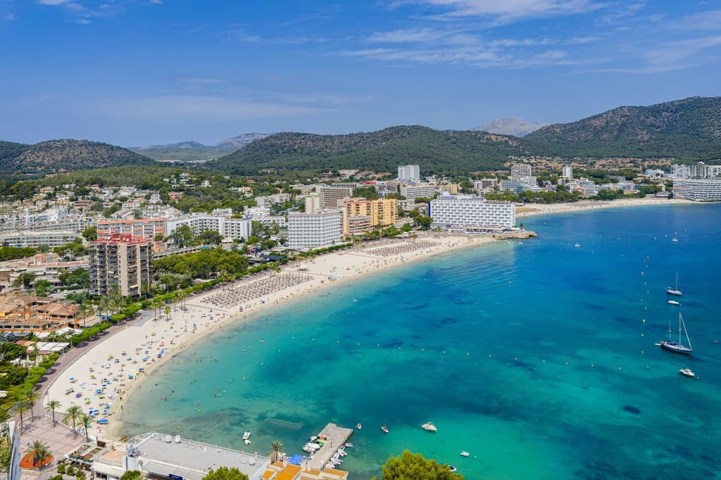 6 soverom Villa til salgs i Palmanova med svømmebasseng - € 2 950 000 (Ref: 9679492)