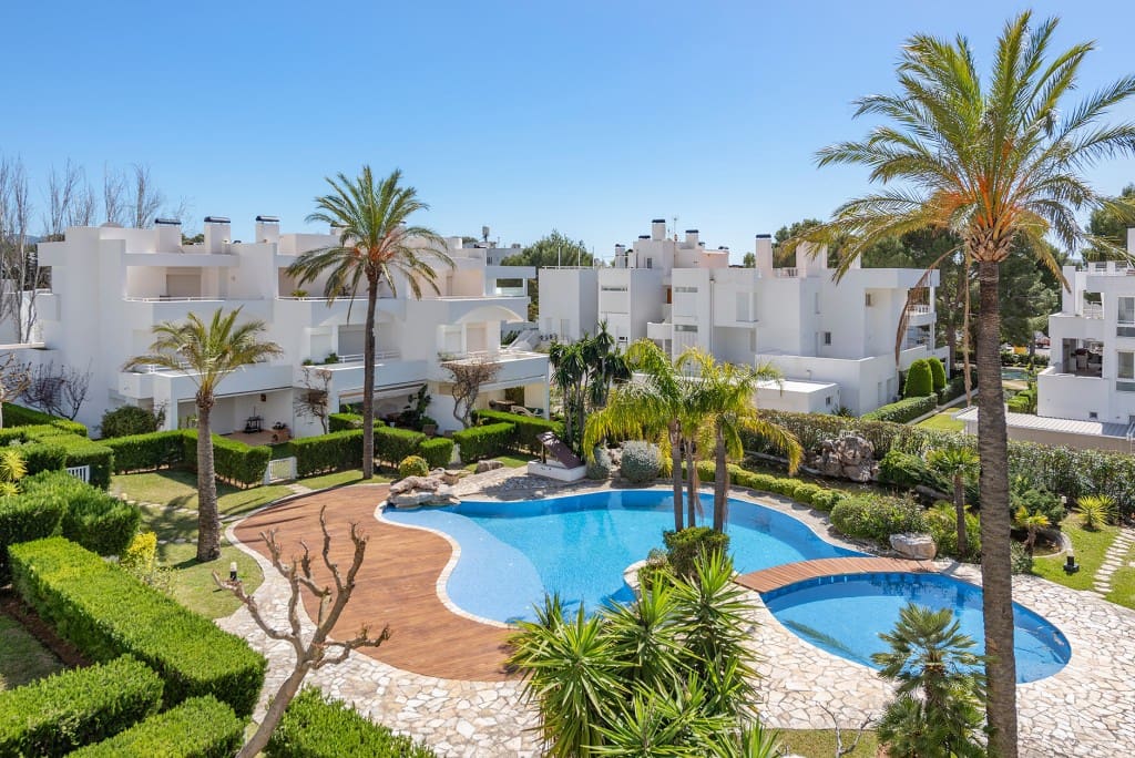 4 bedroom Semi-detached Villa for sale in Pollensa / Pollenca with pool garage - € 1,495,000 (Ref: 9694721)