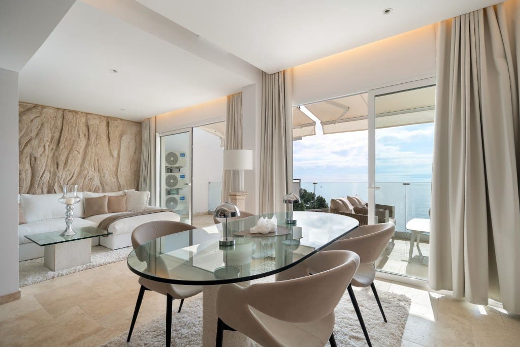 2 bedroom Apartment for sale in Illetas with pool garage - € 1,295,000 (Ref: 9700445)