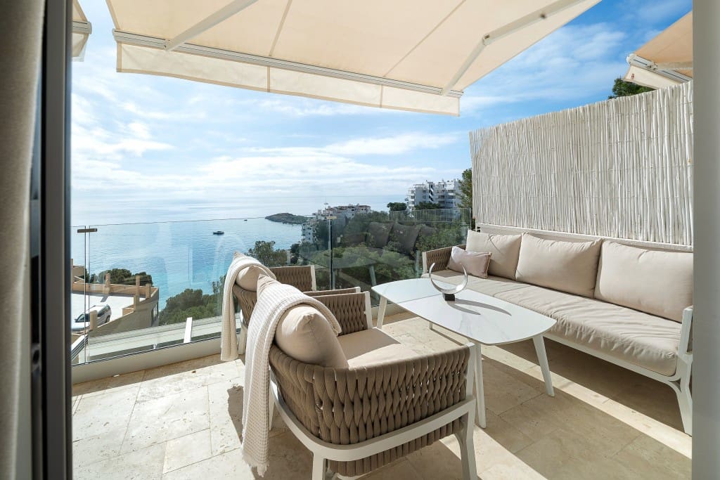 2 bedroom Apartment for sale in Illetas with pool garage - € 1,295,000 (Ref: 9700445)