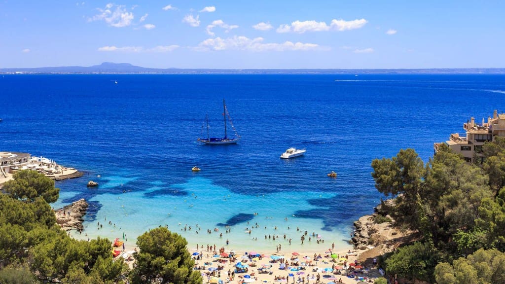 2 bedroom Apartment for sale in Illetas with pool garage - € 1,295,000 (Ref: 9700445)