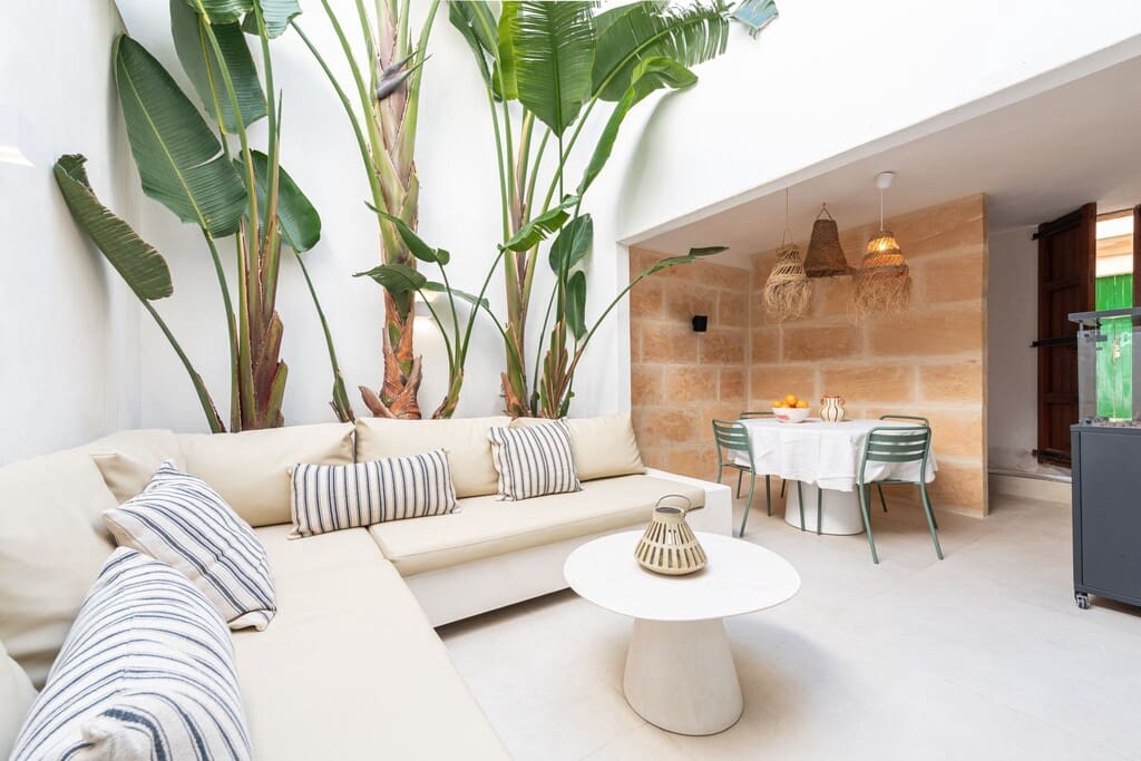 3 bedroom Townhouse for sale in Alcudia - € 1,190,000 (Ref: 9711113)