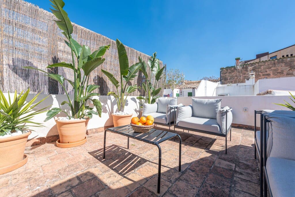 3 bedroom Townhouse for sale in Alcudia - € 1,190,000 (Ref: 9711113)