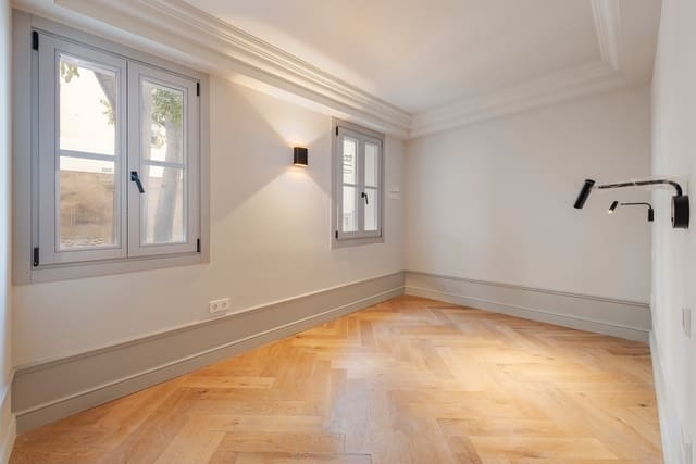 2 bedroom Apartment for sale in Palma de Mallorca - € 1,950,000 (Ref: 9714535)