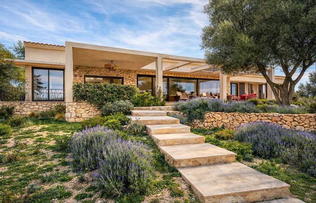 5 bedroom Finca/Country House for sale in Ses Salines with pool - € 3,450,000 (Ref: 9731751)