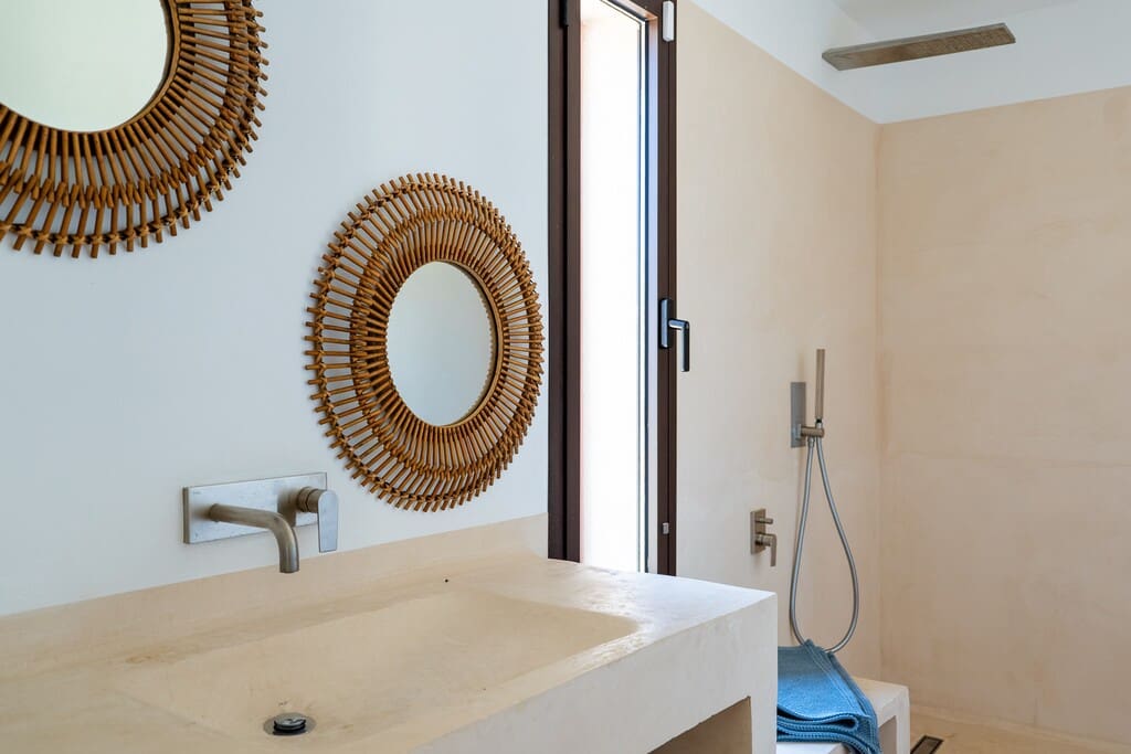 5 bedroom Finca/Country House for sale in Ses Salines with pool - € 2,900,000 (Ref: 9731751)