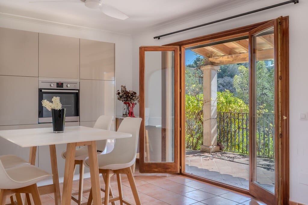 4 bedroom Semi-detached Villa for sale in Portals Nous - € 1,275,000 (Ref: 9731753)