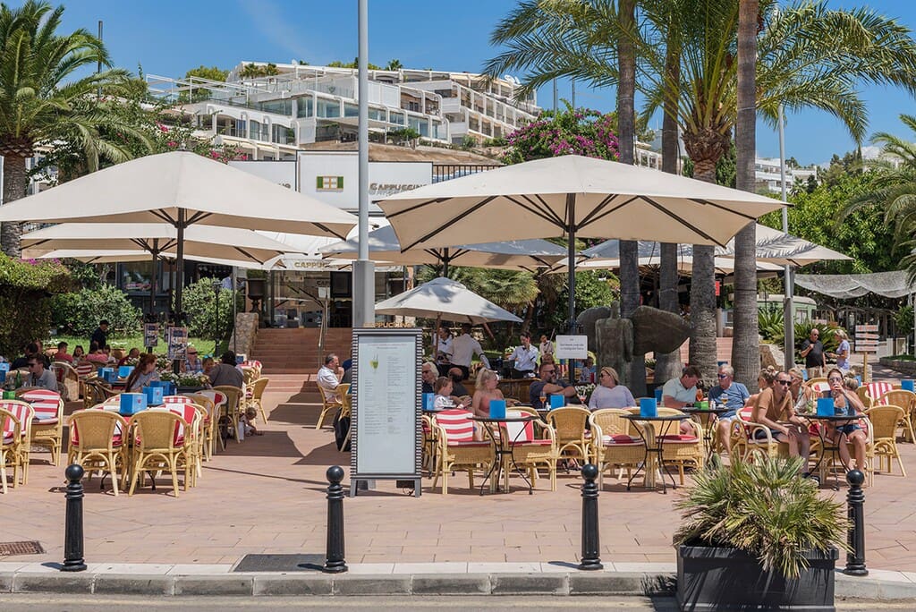 4 bedroom Semi-detached Villa for sale in Portals Nous - € 1,275,000 (Ref: 9731753)