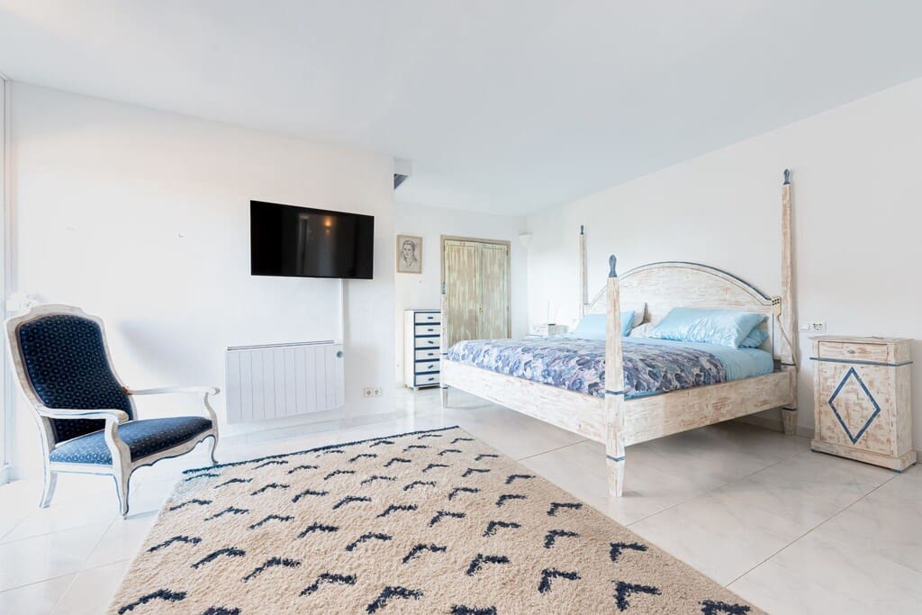 2 bedroom Apartment for sale in Pollensa / Pollenca with pool - € 815,000 (Ref: 9738329)