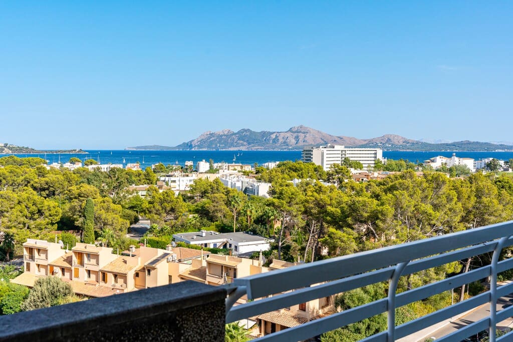 2 bedroom Apartment for sale in Pollensa / Pollenca with pool garage - € 799,000 (Ref: 9738329)