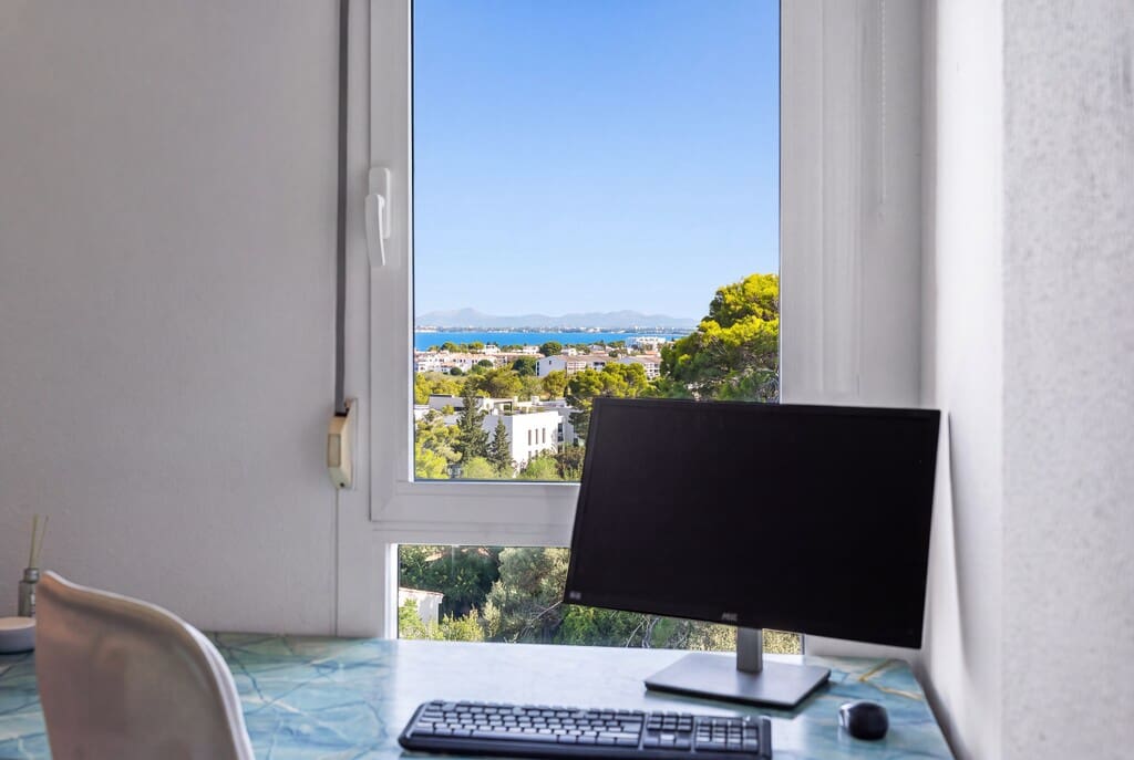 2 bedroom Apartment for sale in Pollensa / Pollenca with pool garage - € 799,000 (Ref: 9738329)