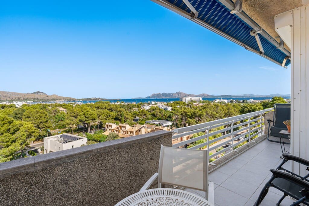 2 bedroom Apartment for sale in Pollensa / Pollenca with pool garage - € 799,000 (Ref: 9738329)