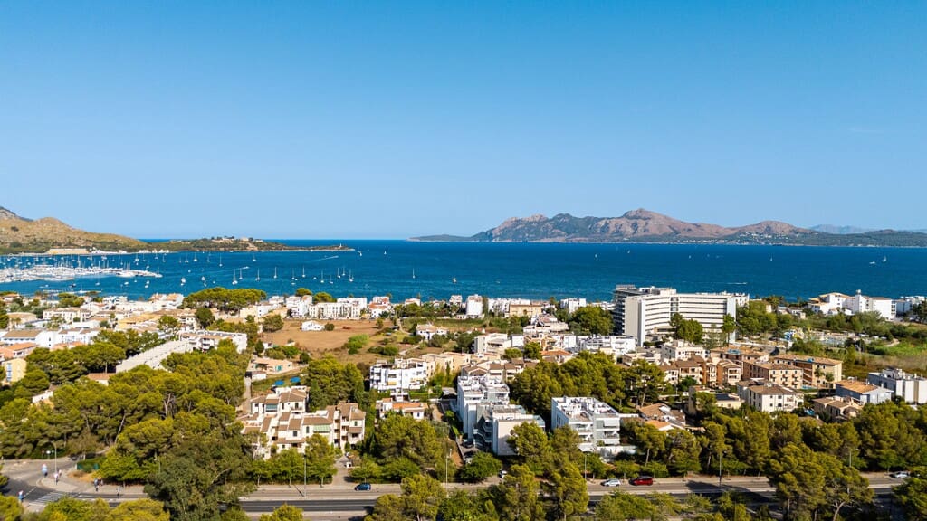 2 bedroom Apartment for sale in Pollensa / Pollenca with pool garage - € 799,000 (Ref: 9738329)
