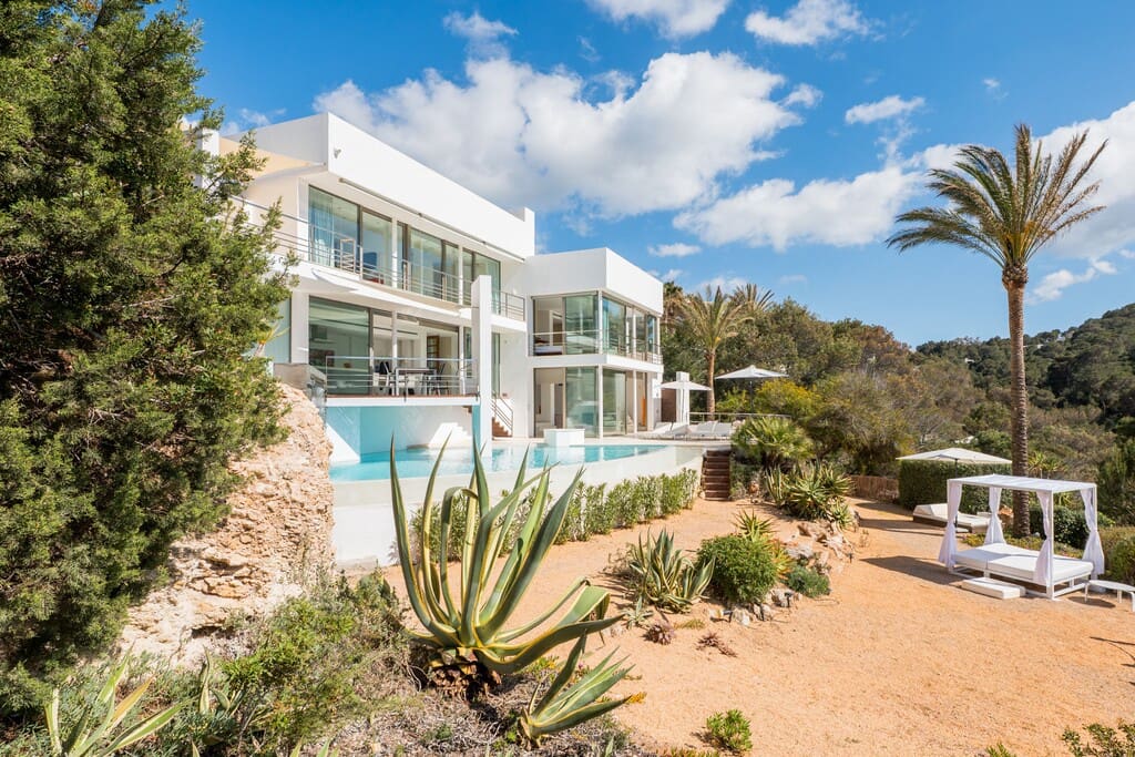 3 bedroom Villa for sale in Cala Vadella with pool - € 5,000,000 (Ref: 9770364)