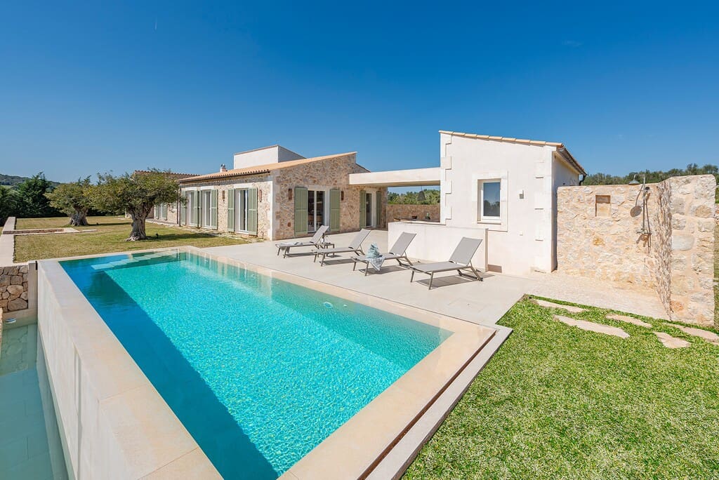 4 chambre Finca/Maison de Campagne à vendre à Sant Llorenc des Cardassar avec piscine garage - 3 400 000 € (Ref: 9770365)