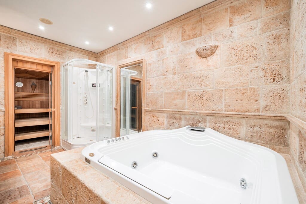 5 bedroom Villa for sale in El Toro / Port Adriano with pool - € 7,500,000 (Ref: 9780271)