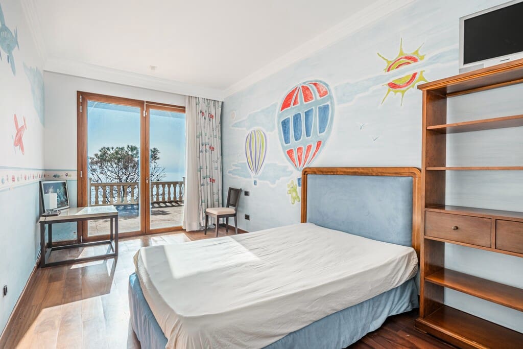 5 bedroom Villa for sale in El Toro / Port Adriano with pool - € 7,500,000 (Ref: 9780271)