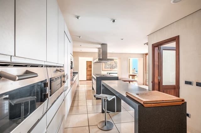 5 soveværelse Villa til salg i El Toro / Port Adriano, Calvià med swimmingpool - € 7.500.000 (Ref: 9780271)