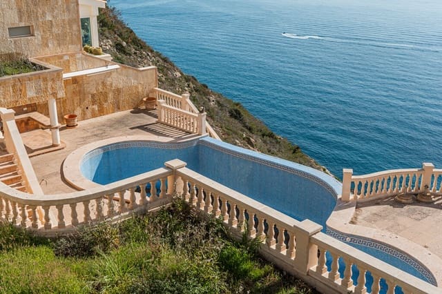 5 soveværelse Villa til salg i El Toro / Port Adriano, Calvià med swimmingpool - € 7.500.000 (Ref: 9780271)