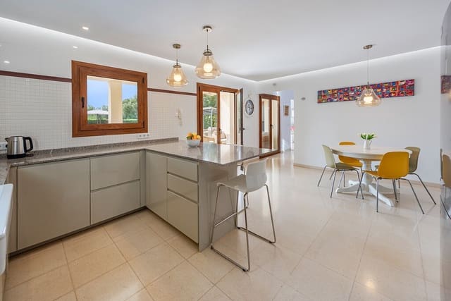 4 sypialnia Willa na sprzedaż w Pollensa / Pollença z basenem garażem - 1 470 000 € (Ref: 9784501)