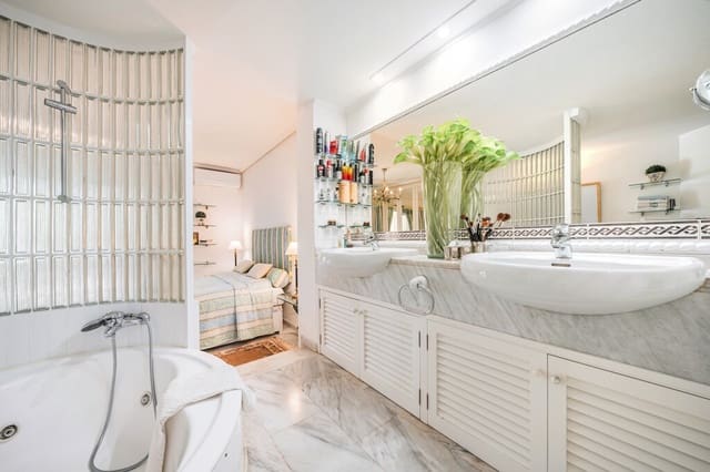 Apartamento de 3 habitaciones en Bendinat, Calvià en venta con piscina - 780.000 € (Ref: 9804091)