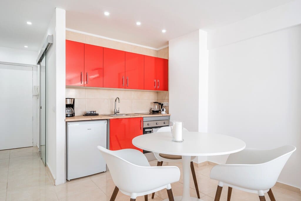 Estudio en Santa Ponsa en venta con piscina - 295.000 € (Ref: 9805270)