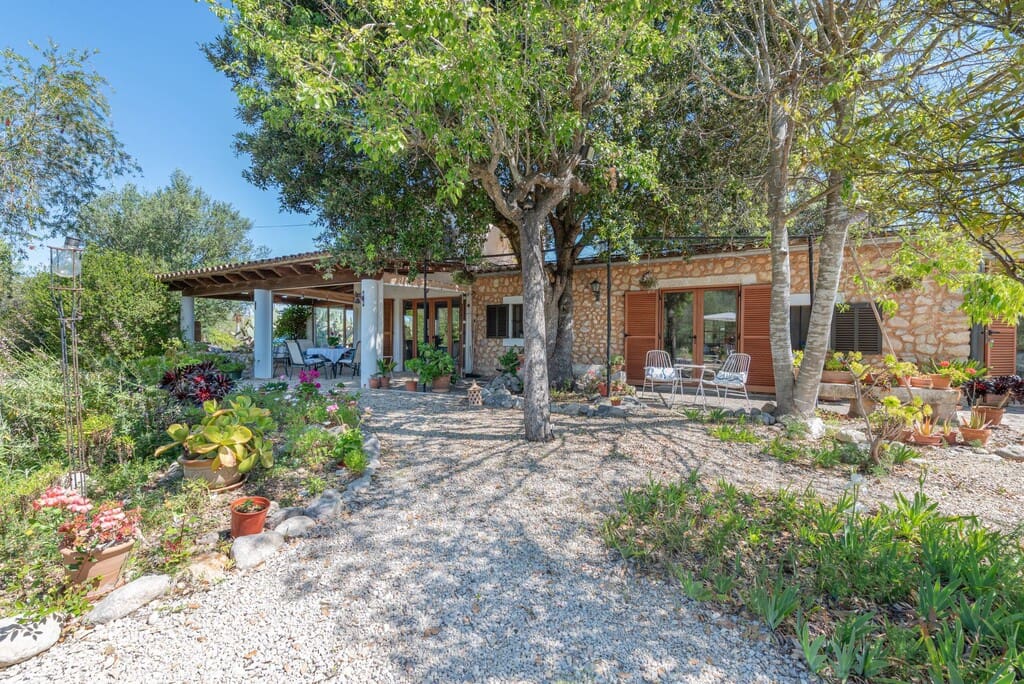 3 sovrum Finca/Hus på landet till salu i Buger med pool - 725 000 € (Ref: 9811369)