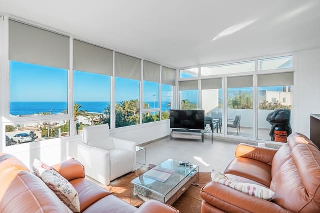 4 bedroom Villa for sale in Cala Murada, Manacor with pool - € 2,150,000 (Ref: 9815684)