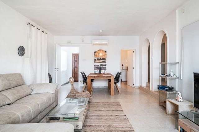 4 bedroom Villa for sale in Cala Murada, Manacor with pool - € 2,150,000 (Ref: 9815684)