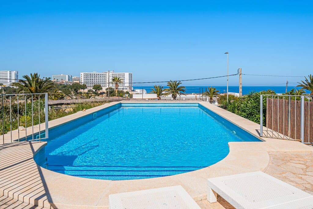 4 bedroom Villa for sale in Cala Murada with pool - € 2,150,000 (Ref: 9815684)