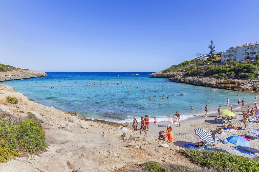 4 bedroom Villa for sale in Cala Murada with pool - € 2,150,000 (Ref: 9815684)