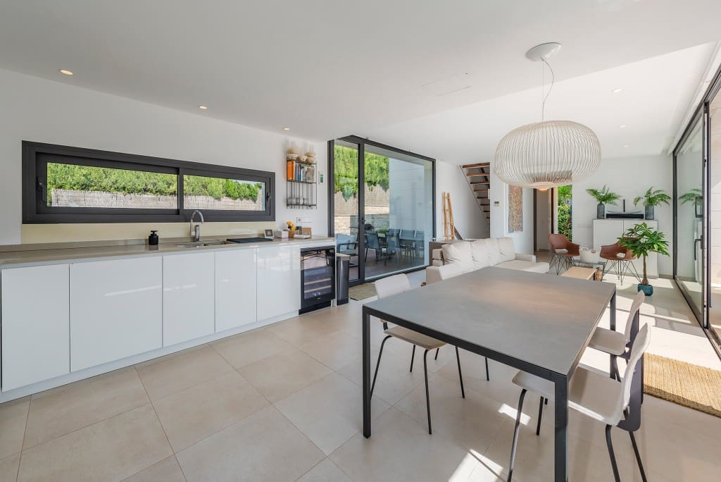 4 bedroom Villa for sale in Mal Pas-Bon Aire with pool - € 1,850,000 (Ref: 9839023)