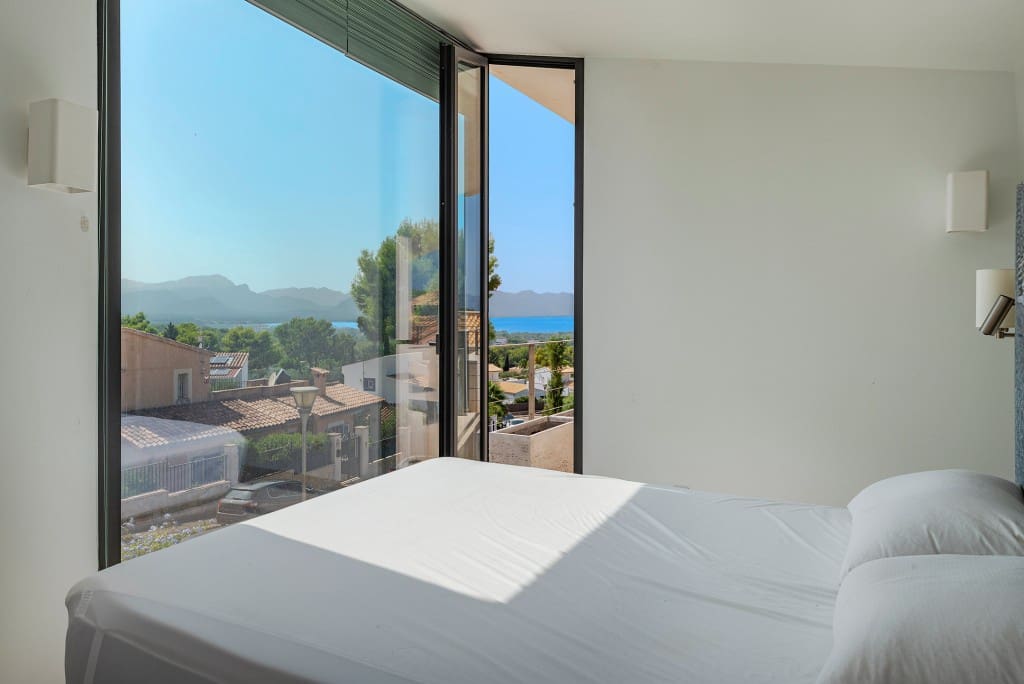 4 bedroom Villa for sale in Mal Pas-Bon Aire with pool - € 1,850,000 (Ref: 9839023)